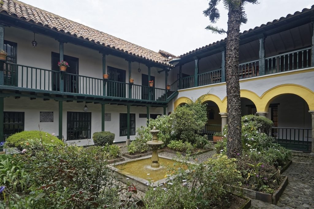 colombia, bogotá, colonial building, building, patio, garden, nature, architecture, city, Planes en Bogotá