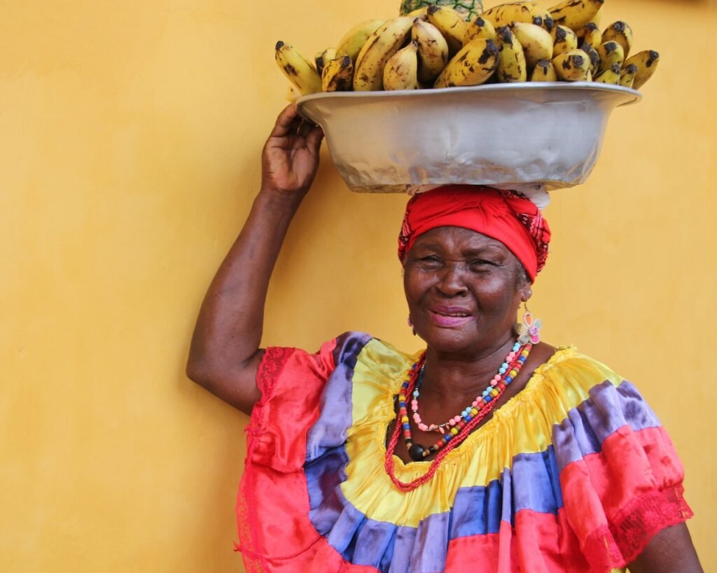 woman, fruit, bananas, basket, palenquera, colombia, cartagena, woman, colombia, colombia, colombia, colombia, colombia, cartagena, cartagena, qué hacer en Colombia