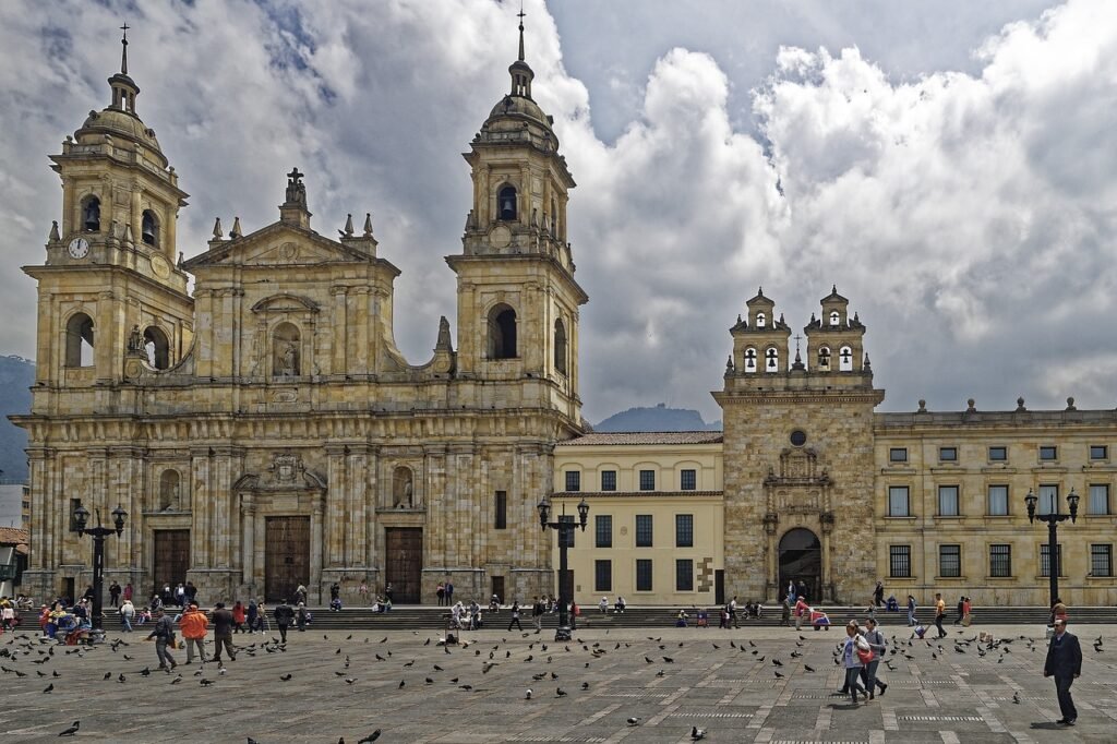 colombia, bogotá, cathedral, catedral primada de colombia, plaza de bolívar, church, religion, christianity, architecture, city, colonial time, historical, colombia, colombia, colombia, colombia, colombia, bogotá, bogotá, Viajes en pareja Colombia