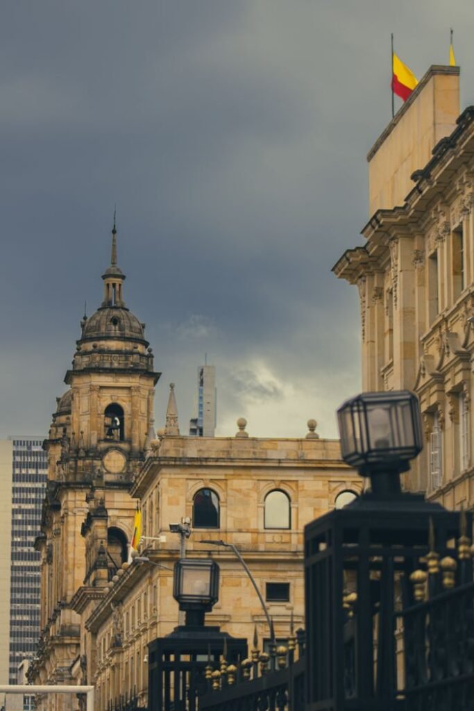 Beautiful historic architecture with cloudy sky, perfect for urban and travel themes. Viajes en pareja Colombia
